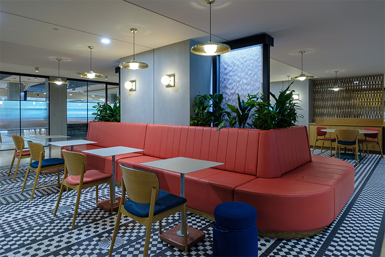 Travel Agency, Angel (13)