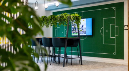 Indoor planting by Exubia