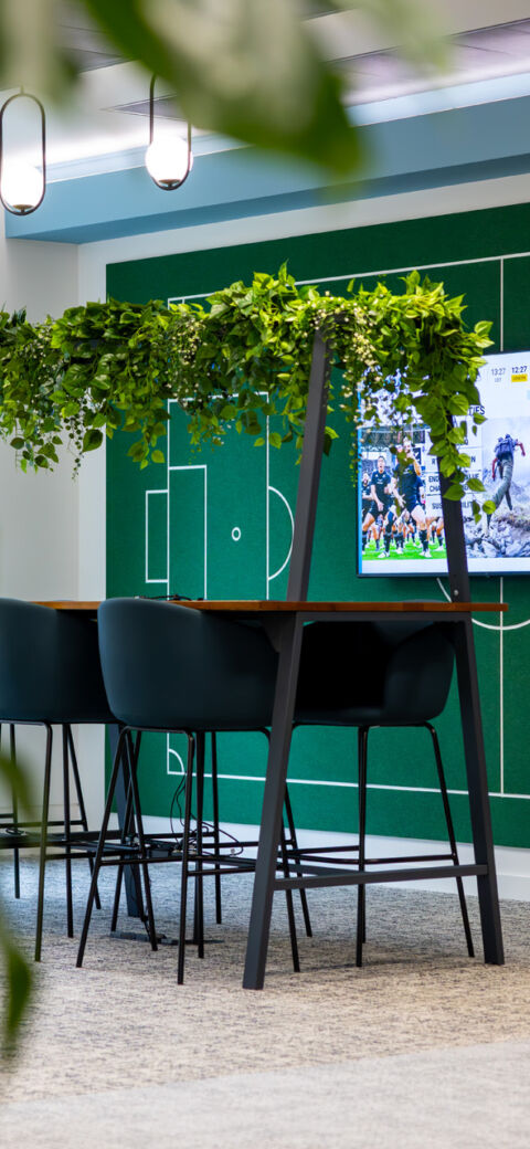 Indoor planting by Exubia